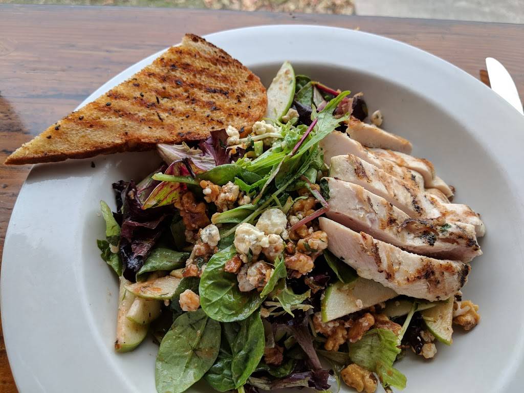 Lake Street Cafe Inc | restaurant | 21 S Lake St, Elkhart Lake, WI 53020, USA | 9208762142 OR +1 920-876-2142