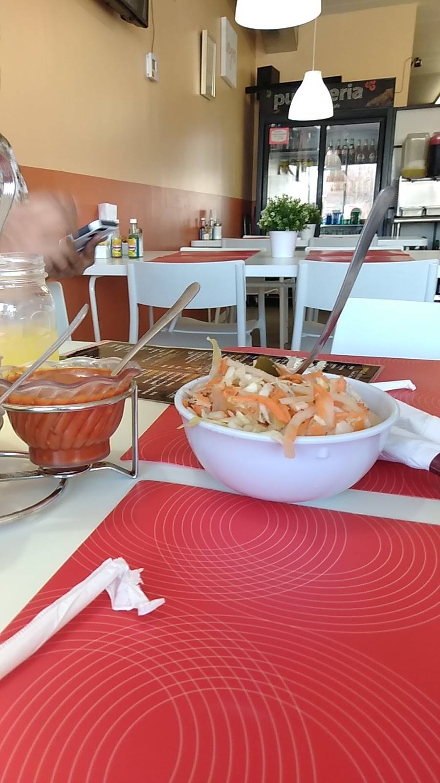 Pupuseria | restaurant | 6533 W 63rd St, Chicago, IL 60638, USA | 7734983676 OR +1 773-498-3676