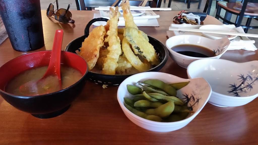 Sushi Nara | restaurant | 64 N Harrison Rd, Tucson, AZ 85748, USA | 5202963333 OR +1 520-296-3333