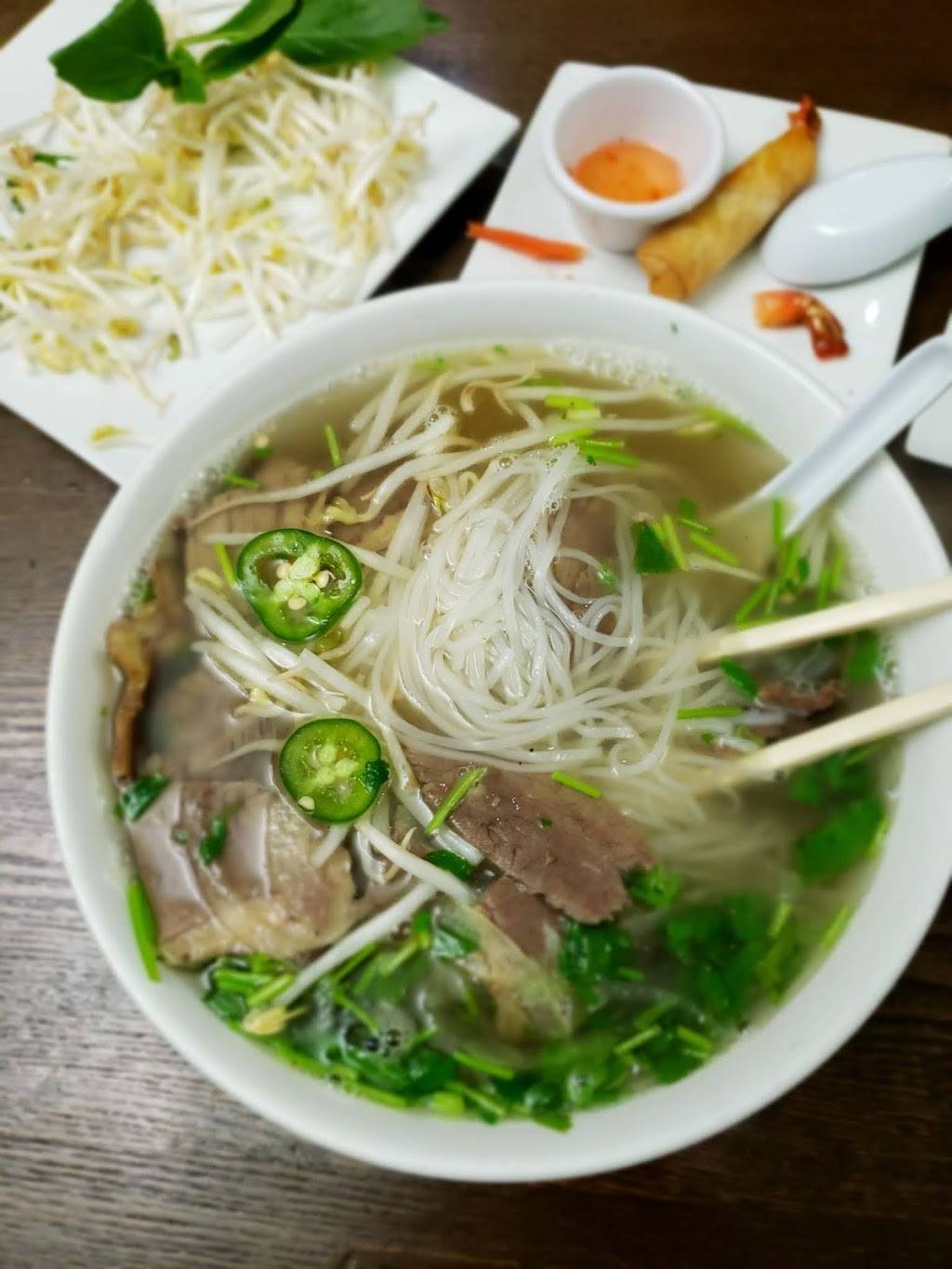 Phở House | restaurant | 1816 State Hill Rd, Wyomissing, PA 19610, USA | 6103733979 OR +1 610-373-3979