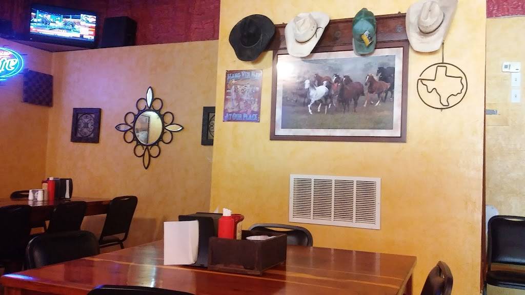 Franks Place | restaurant | 13321 State Park Rd, Fentress, TX 78656, USA | 5128787100 OR +1 512-878-7100