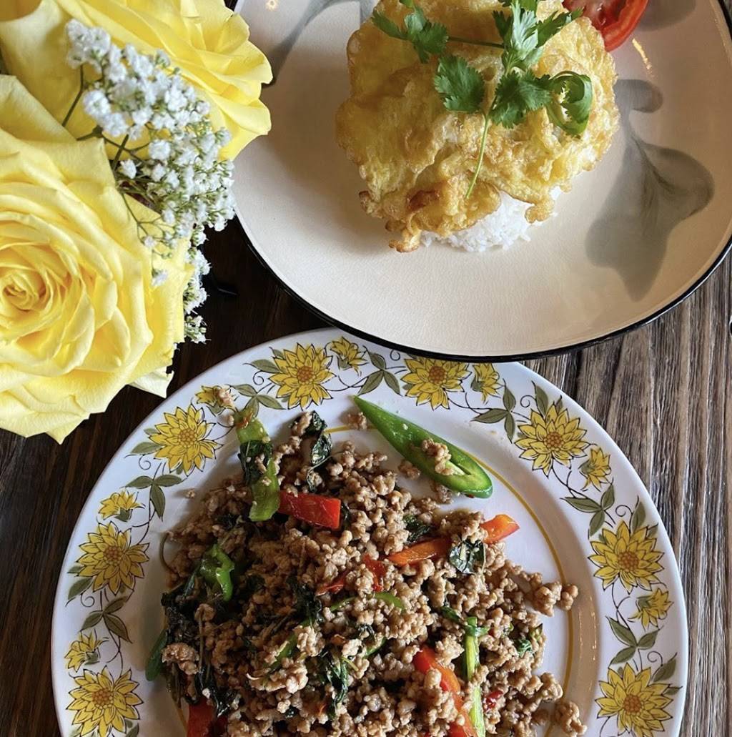 Saranrom Thai | restaurant | 8110 Broadway, Queens, NY 11373, USA | 9178326672 OR +1 917-832-6672