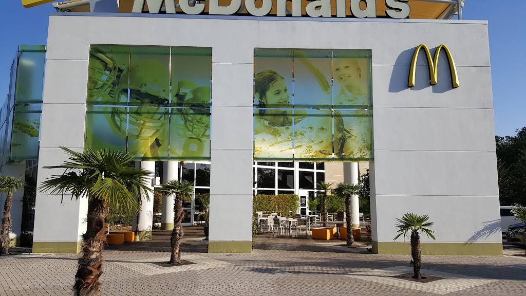 McDonalds | cafe | 1596 Buena Vista Dr, Lake Buena Vista, FL 32830, USA | 4079390875 OR +1 407-939-0875