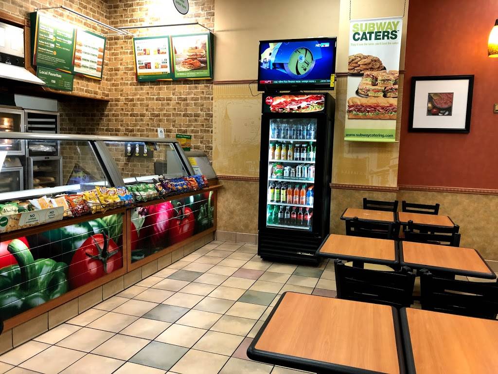 Subway Restaurants | restaurant | 40-24 College Point Blvd B227, Flushing, NY 11354, USA | 7184604700 OR +1 718-460-4700