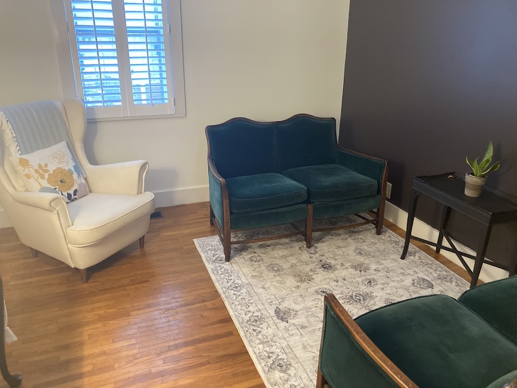 Lolas At The Inn | restaurant | 3910 S Washington St, Marion, IN 46953, USA | 7656679161 OR +1 765-667-9161