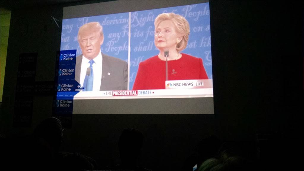 The Honey Baked Ham Company | cafe | 815 S Garfield Ave, Traverse City, MI 49686, USA | 2319354267 OR +1 231-935-4267