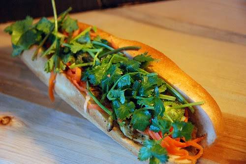 Banh Mi & Co | restaurant | 3141 N Broadway, Chicago, IL 60657, USA | 7738689988 OR +1 773-868-9988