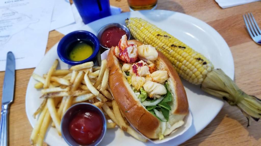 Nantuckets Reef | restaurant | 9755 Traville Gateway Dr, Rockville, MD 20850, USA | 3012797333 OR +1 301-279-7333