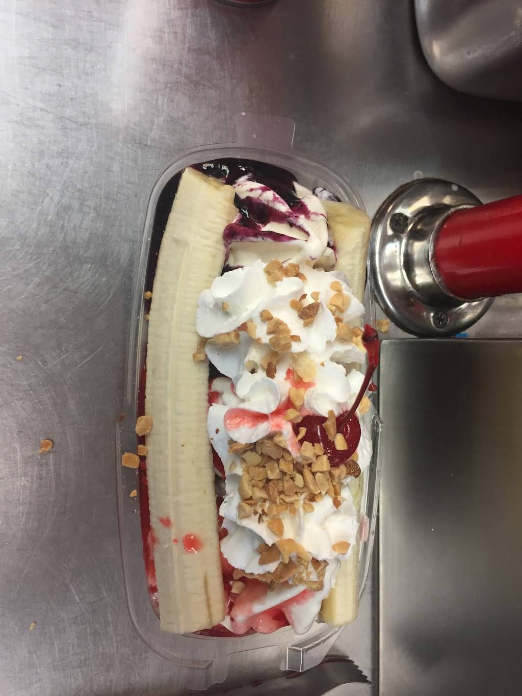 Wienerschnitzel | restaurant | 6247 Day St, Riverside, CA 92507, USA | 9516565143 OR +1 951-656-5143