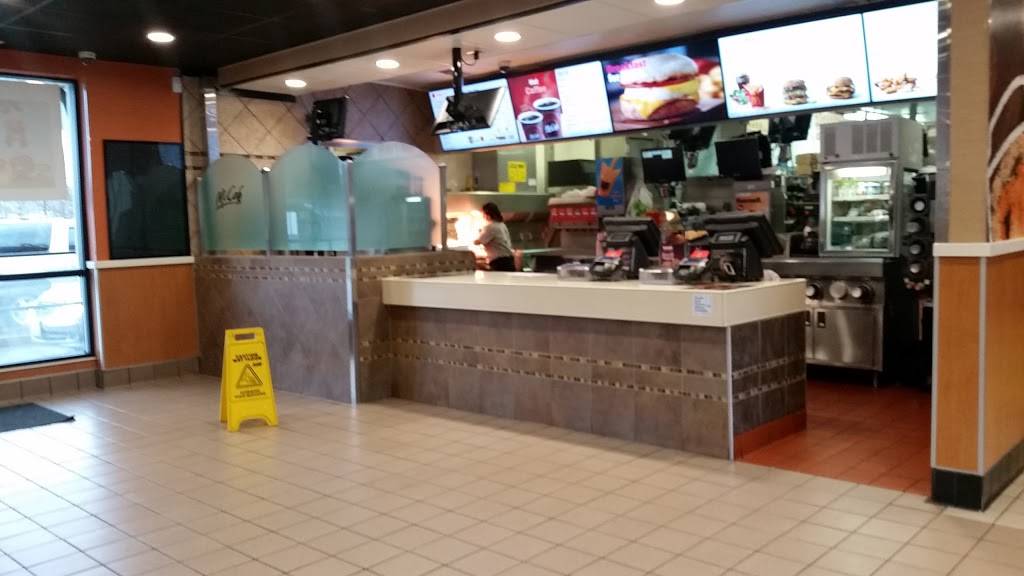 McDonalds | cafe | 7340 Redwood Hwy, Novato, CA 94947, USA | 4158976101 OR +1 415-897-6101