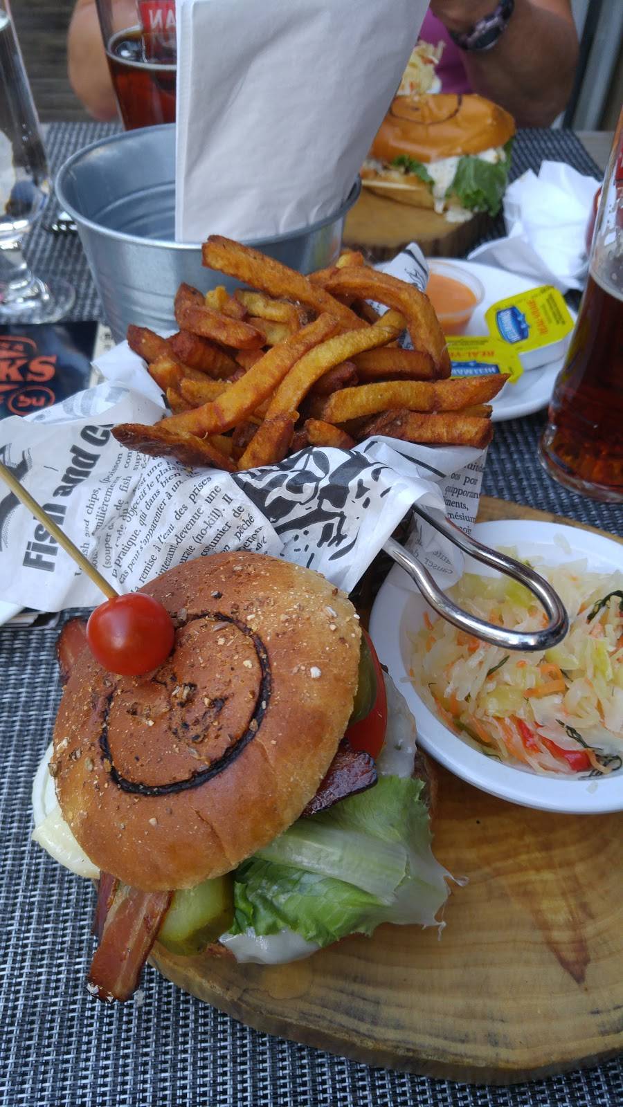 LÉtabli brasserie urbaine | restaurant | 1N6, 154 Rue Lindsay, Drummondville, QC J2C 4L1, Canada | 8198503030 OR +1 819-850-3030