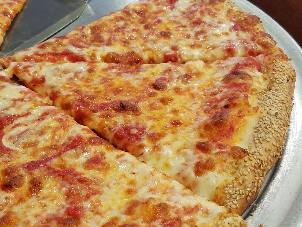 Brooklyn Square Pizza | restaurant | 3620 Merrick Rd, Seaford, NY 11783, USA | 5168048004 OR +1 516-804-8004