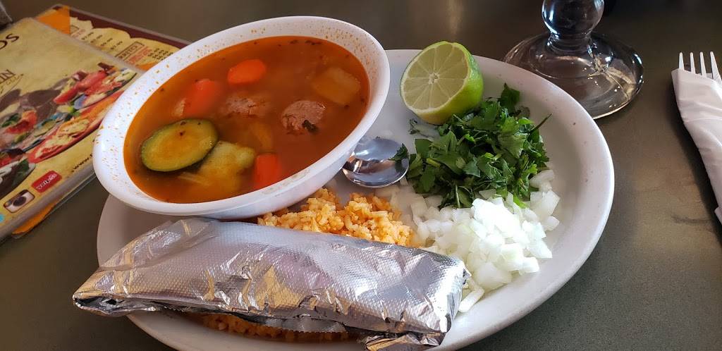 Fiesta Martin Tacos | restaurant | 1314 N La Brea Ave, Inglewood, CA 90302, USA | 3106721314 OR +1 310-672-1314