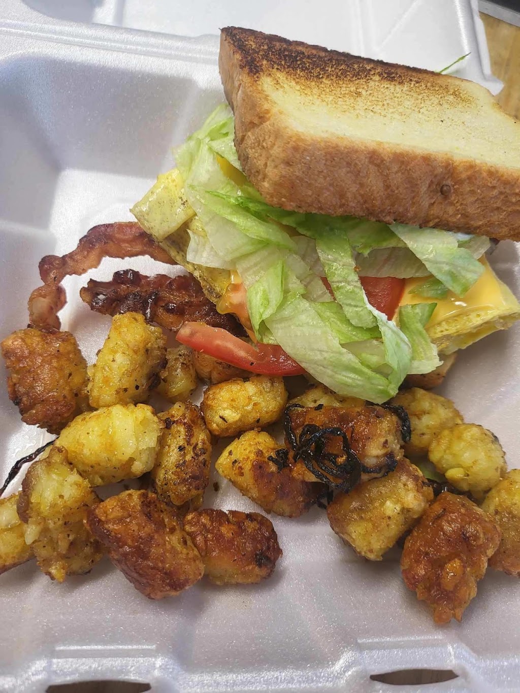 Not your Mommas Food Truck | restaurant | 903 Willis Proffitt Rd, Mineral, VA 23117, USA | 5409039285 OR +1 540-903-9285