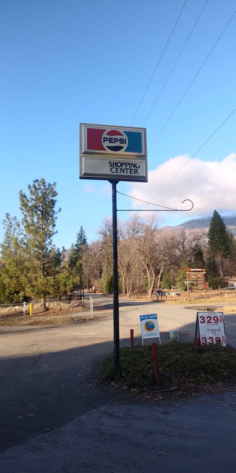 The Grizzlies Den | restaurant | 3125 Triangle Rd, Mariposa, CA 95338, USA | 2097427199 OR +1 209-742-7199