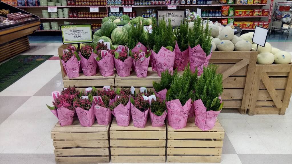 Neimans Family Market | bakery | 220 W Lake St, Tawas City, MI 48763, USA | 9893629180 OR +1 989-362-9180