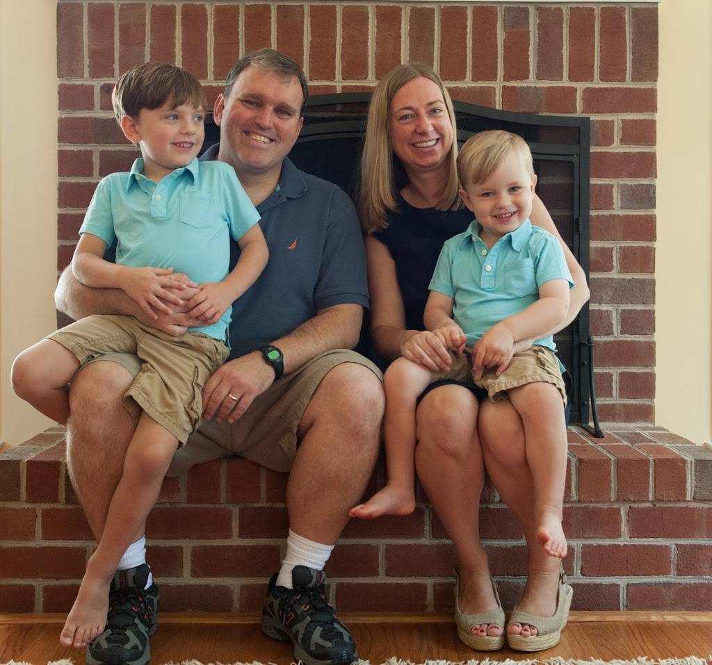 Shoppes of Clover Lawn | shopping mall | 325 Four Leaf Ln, Charlottesville, VA 22903, USA | 4345317485 OR +1 434-531-7485