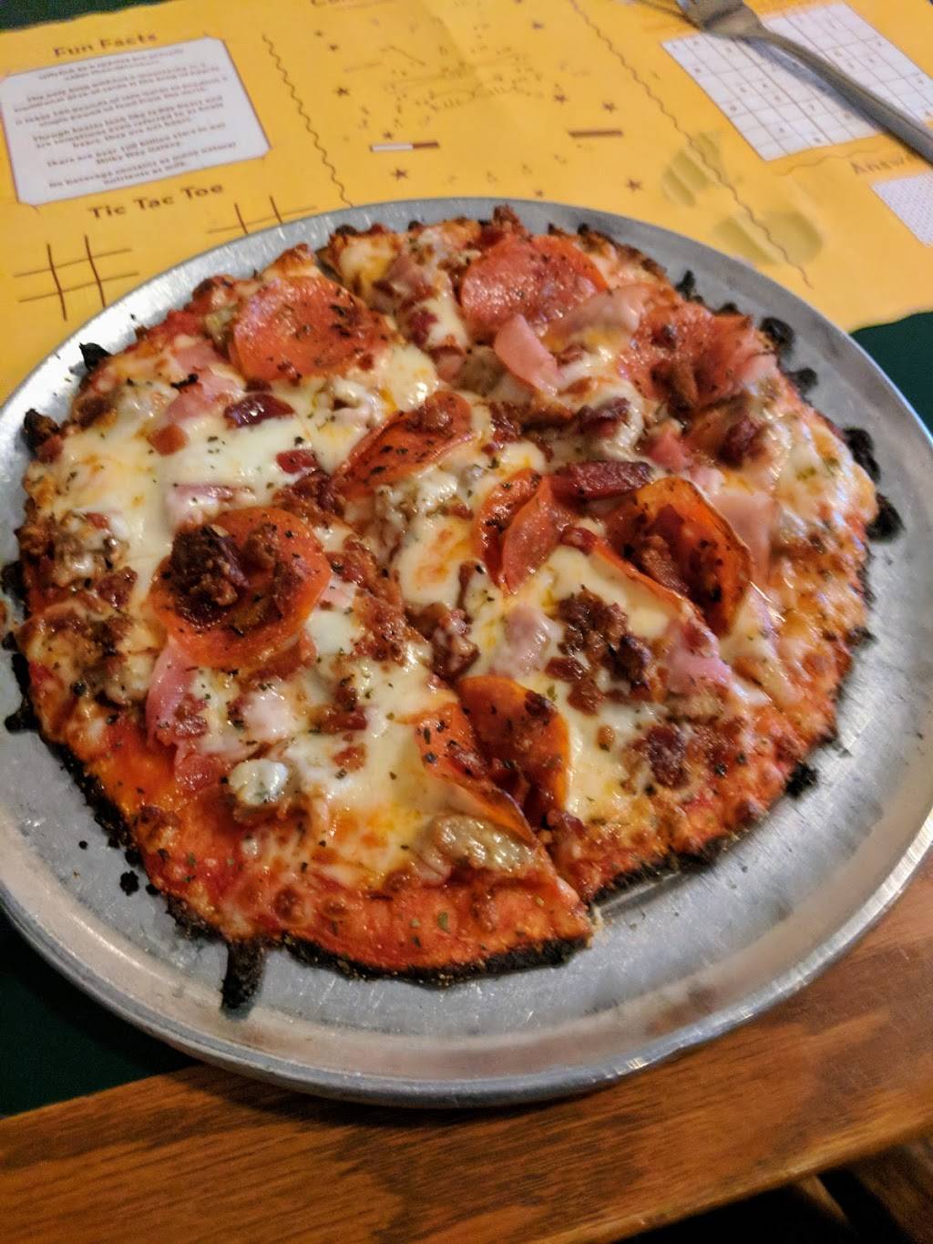 Monicals Pizza | restaurant | 500 Ottawa Rd, Paxton, IL 60957, USA | 2173794835 OR +1 217-379-4835