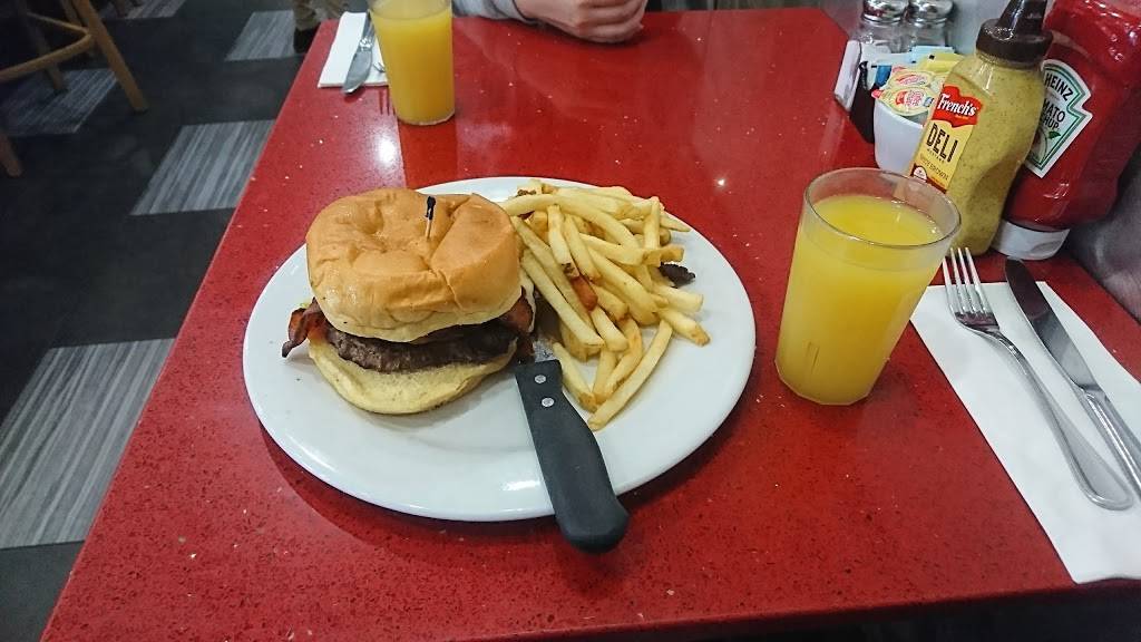 Cjs New York Style Deli | meal takeaway | 2005 Kalia Rd, Honolulu, HI 96815, USA | 8089420027 OR +1 808-942-0027