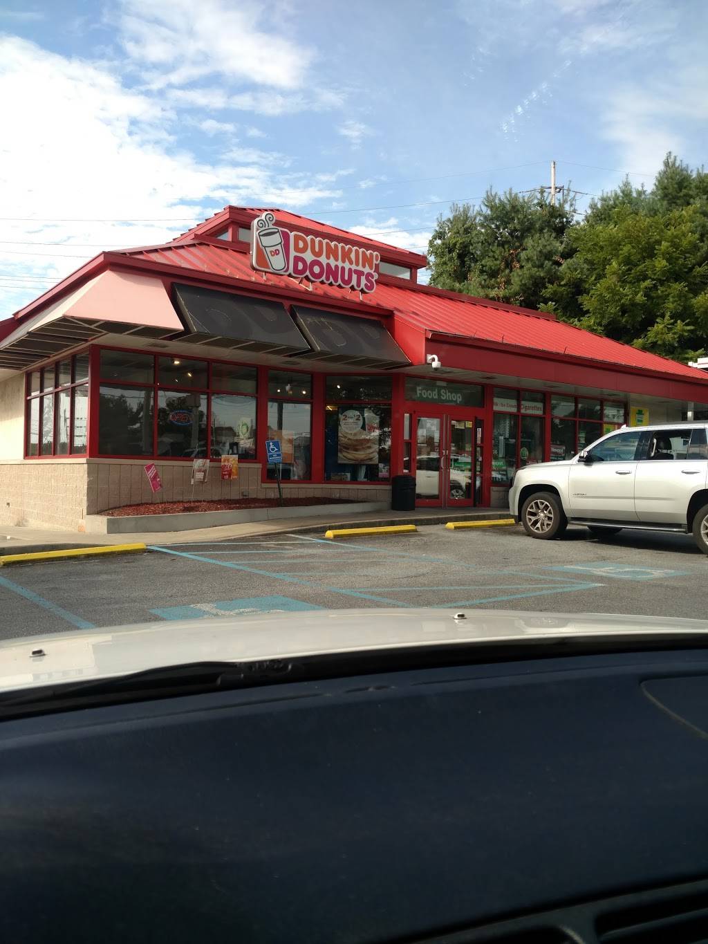 Dunkin | cafe | 1594 West Chester Pike, West Chester, PA 19382, USA | 4846040325 OR +1 484-604-0325