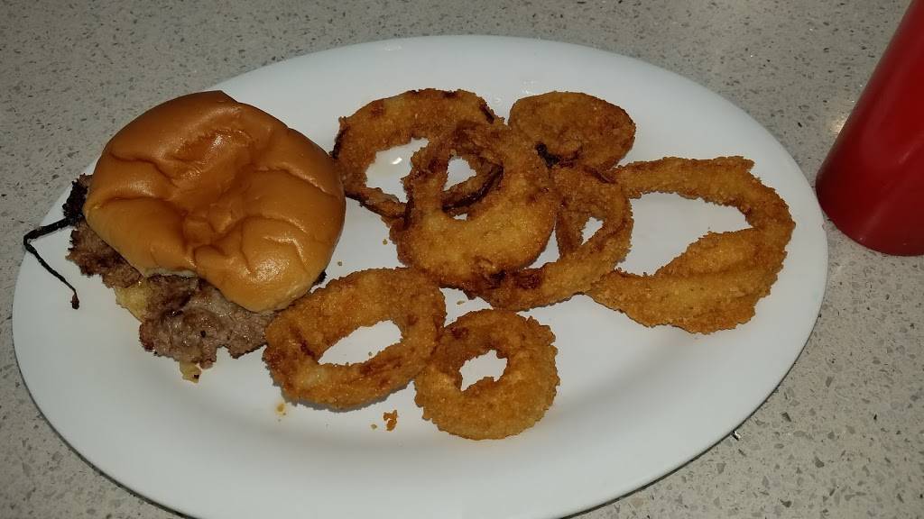 Hayes Hamburger & Chili | restaurant | 2502 NE Vivion Rd, Kansas City, MO 64118, USA | 8164535575 OR +1 816-453-5575