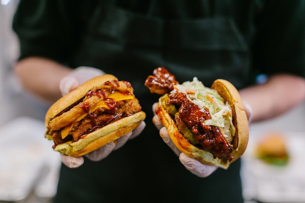 Super Chix | restaurant | Moon Shot Dr, Madison, AL 35758, USA | 2562001916 OR +1 256-200-1916