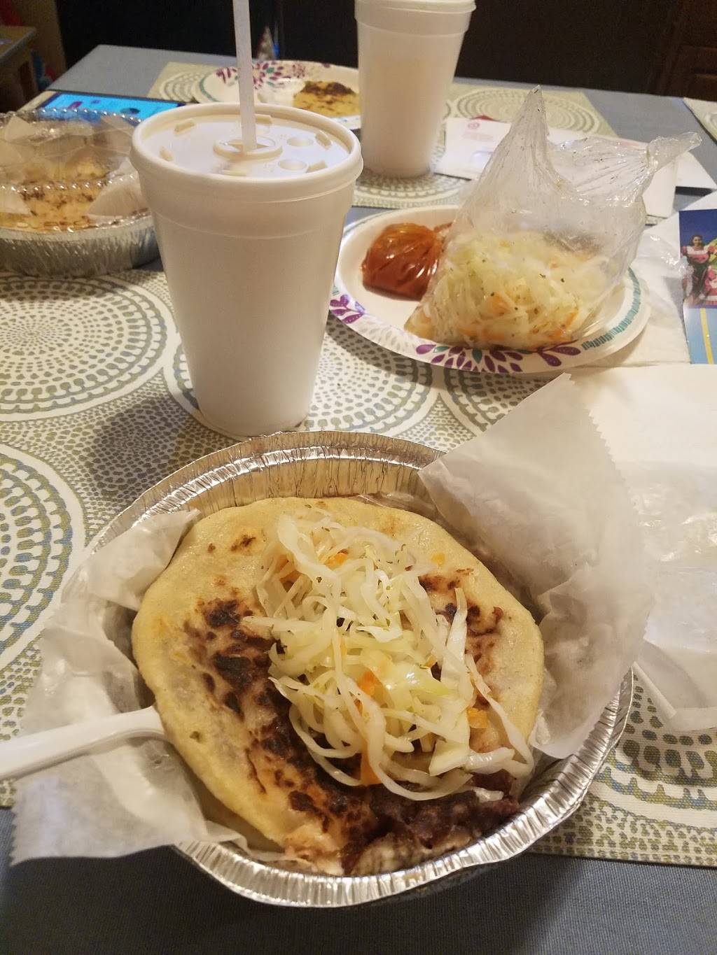 Pupuseria Salvadoreña | restaurant | 1824 Westchester Ave, Bronx, NY 10472, USA | 7184094013 OR +1 718-409-4013