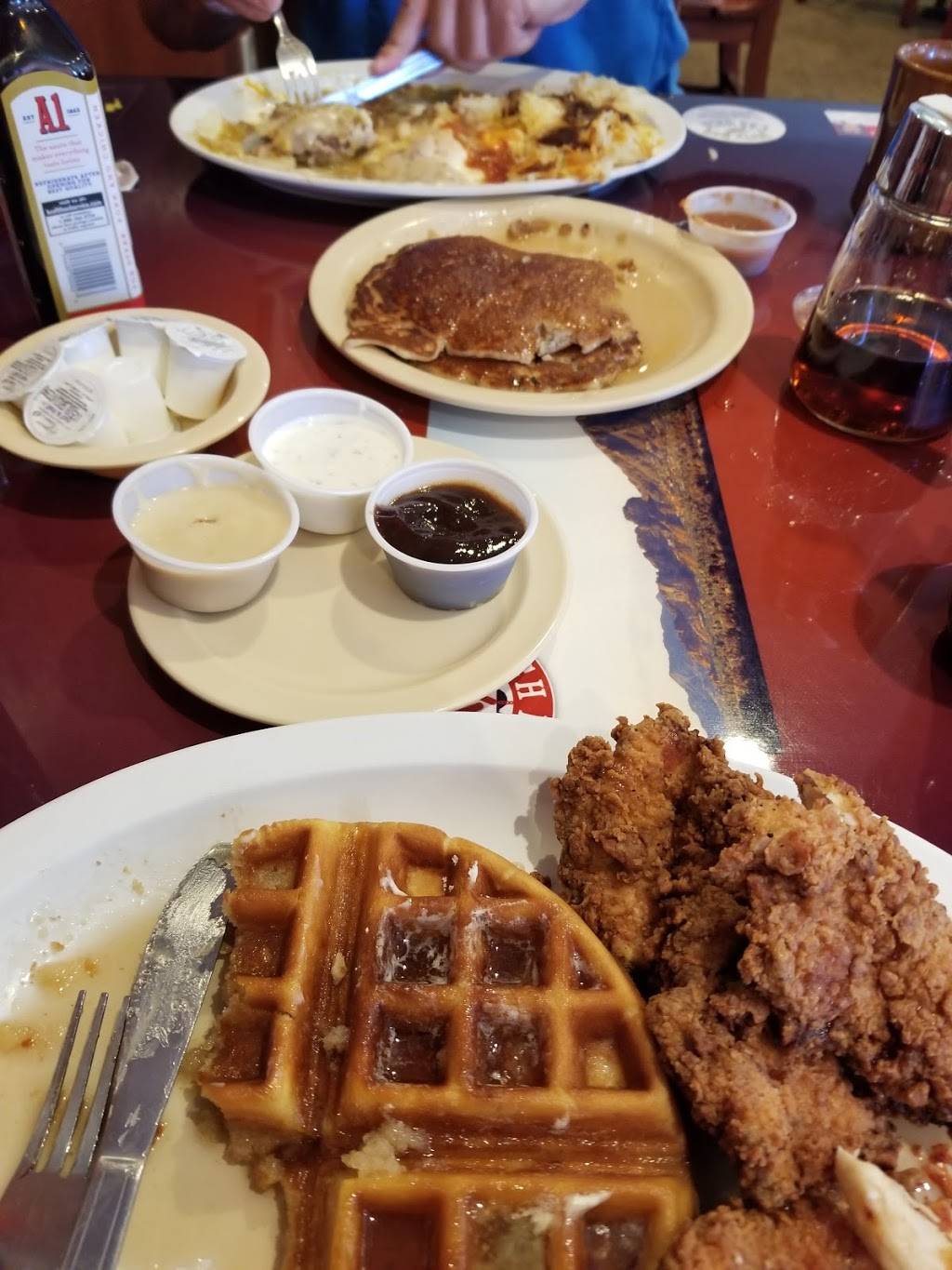 Ranch House Grille | restaurant | 5618 E Thomas Rd, Phoenix, AZ 85018, USA | 4809461290 OR +1 480-946-1290