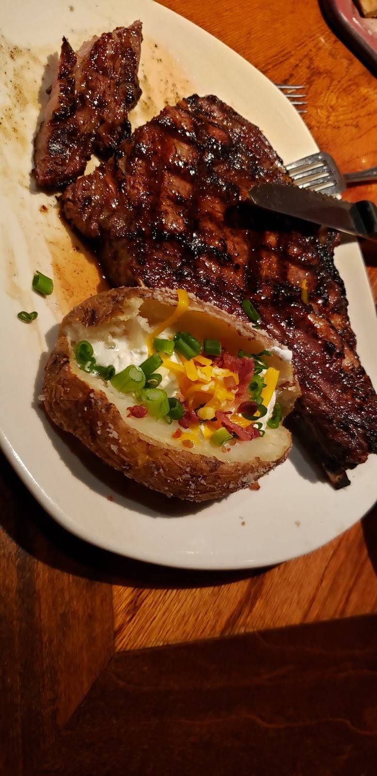 Outback Steakhouse | restaurant | 12001 Harbor Blvd, Garden Grove, CA 92840, USA | 7146631107 OR +1 714-663-1107