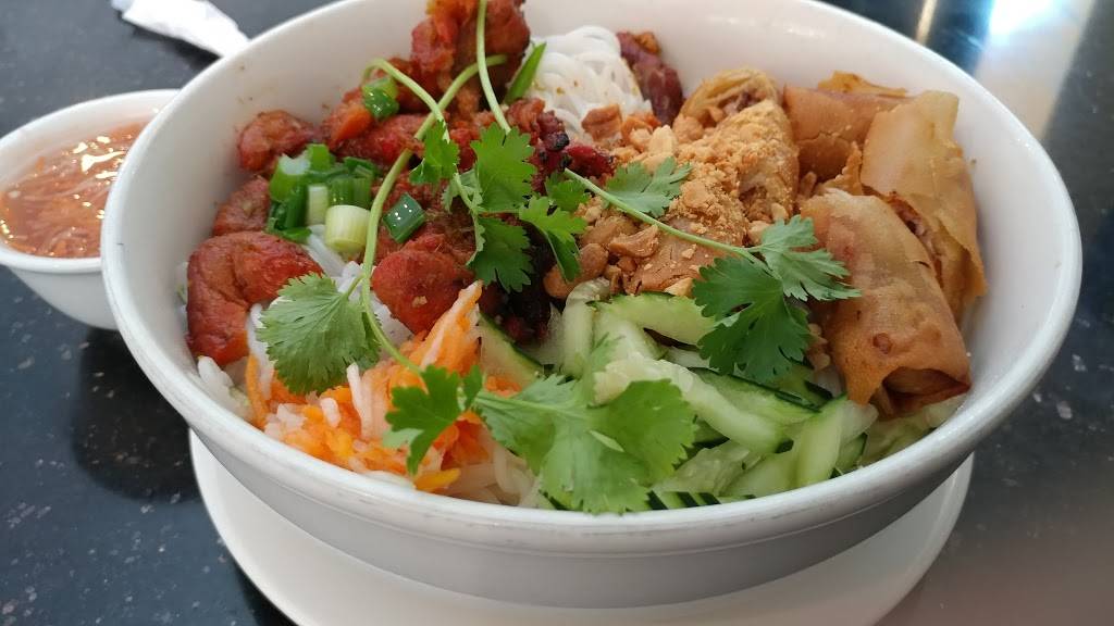 Phở Vu | restaurant | 34260 Monterey Ave, Palm Desert, CA 92211, USA | 7603241888 OR +1 760-324-1888