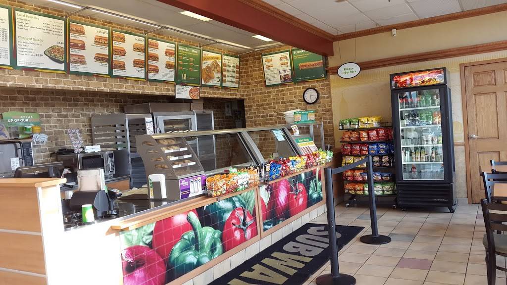 Subway Restaurants | restaurant | 1300 N Ashland Ave, Commons Suite P, Chicago, IL 60622, USA | 7732894922 OR +1 773-289-4922