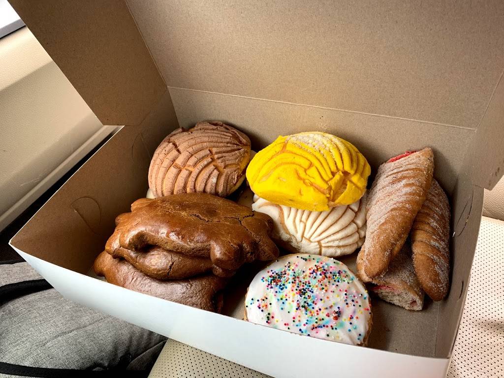 Panaderia La Laguna | restaurant | 824 N Zaragoza Rd, El Paso, TX 79907, USA | 9158418444 OR +1 915-841-8444