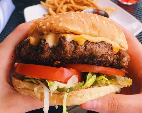 SOB East | restaurant | 5040 Sanderlin Ave, Memphis, TN 38117, USA | 9018180821 OR +1 901-818-0821