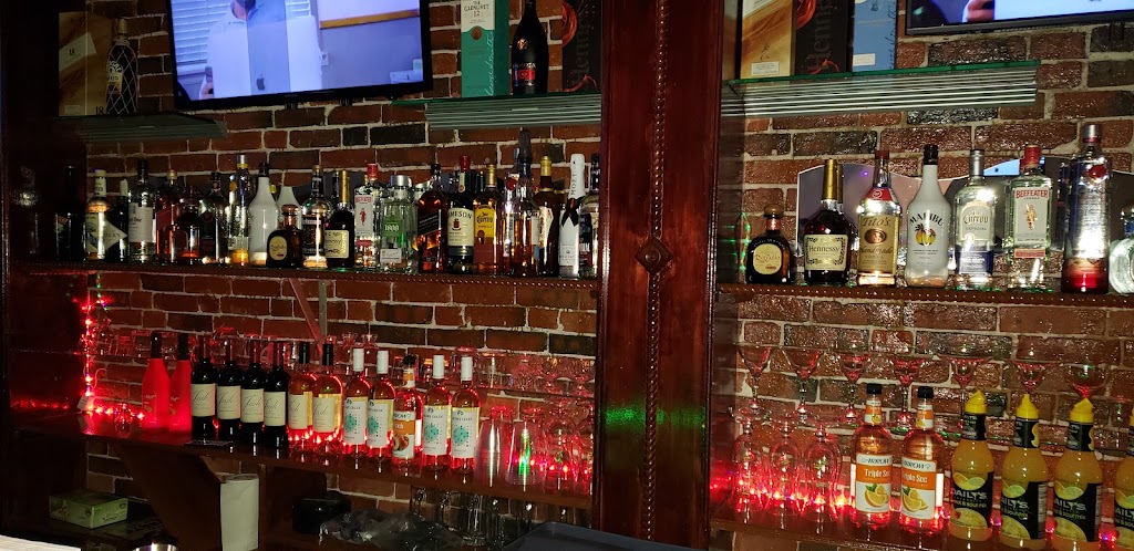 CLUB 254 SPORTS BAR & GRILLE | restaurant | 168 Broadway, Lawrence, MA 01840, USA | 3512088013 OR +1 351-208-8013