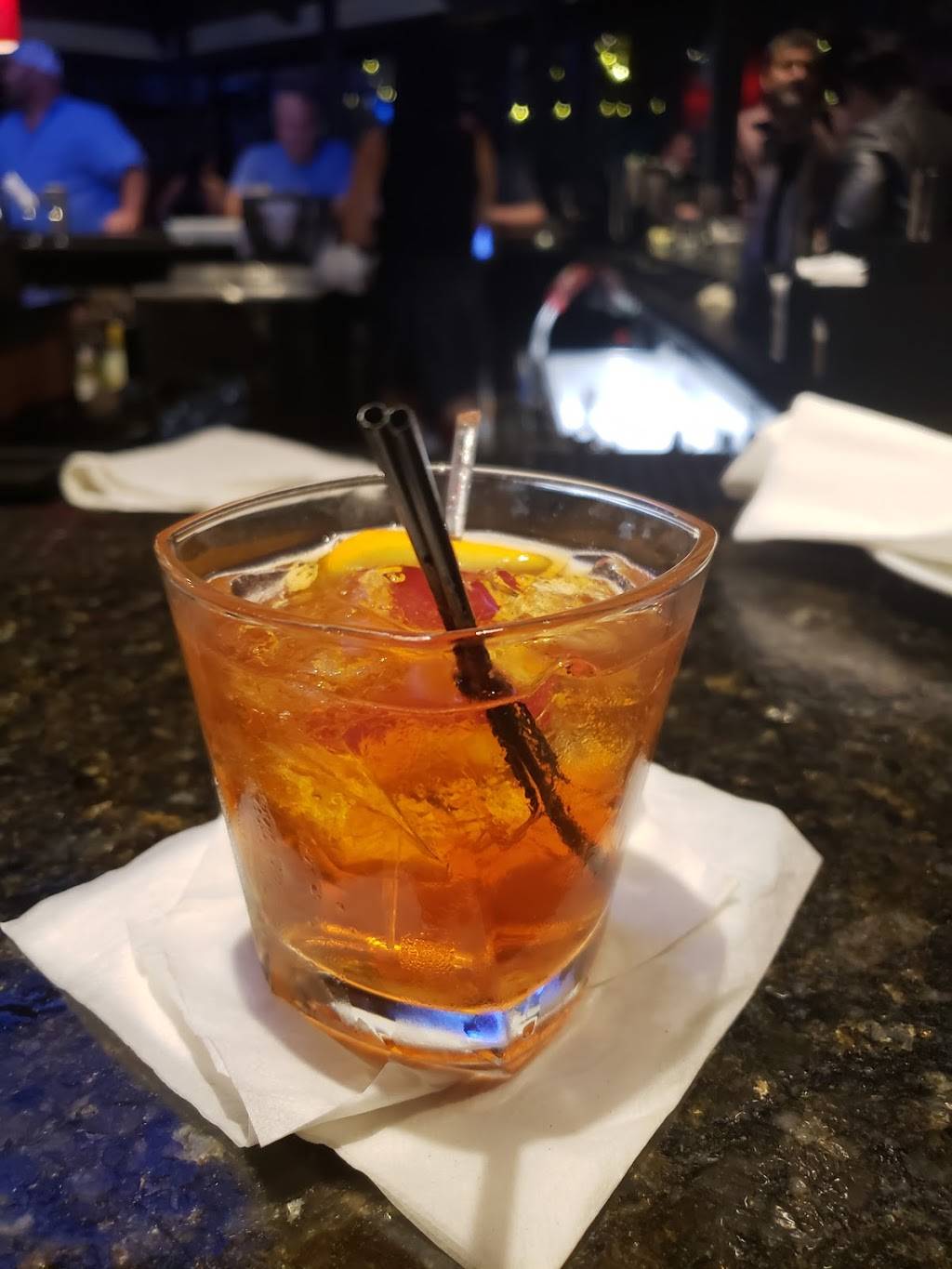 Bar Louie - Orlando Gateway | night club | 7015 S Semoran Blvd, Orlando, FL 32822, USA | 4078457080 OR +1 407-845-7080