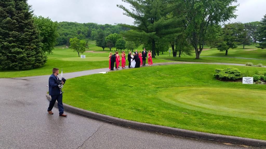 Drugans Castle Mound Country Club | restaurant | W7665 Sylvester Rd, Holmen, WI 54636, USA | 6085264144 OR +1 608-526-4144