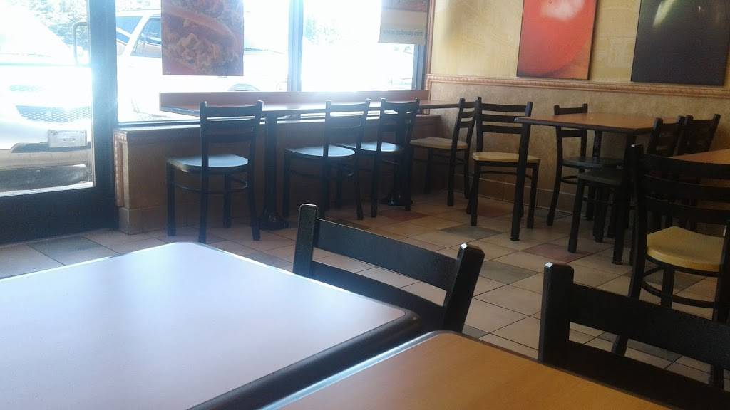 Subway | restaurant | 6465 E Holmes Rd, Memphis, TN 38141, USA | 9012071926 OR +1 901-207-1926