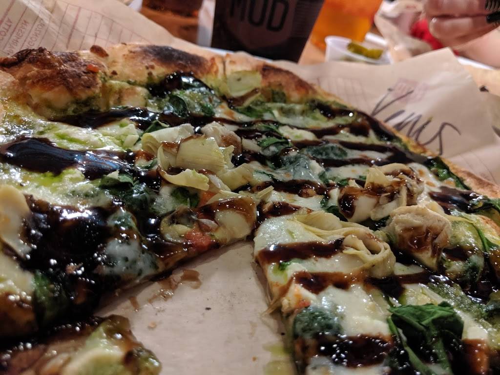 MOD Pizza | restaurant | 830 W Warner Rd, Gilbert, AZ 85233, USA | 6023135666 OR +1 602-313-5666