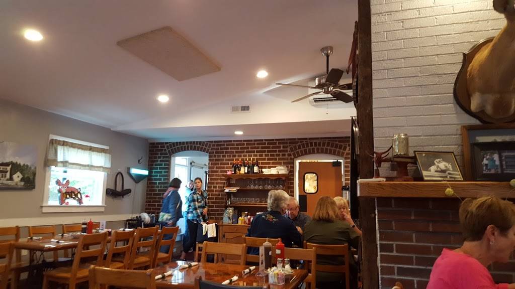 Jakes Place Restaurant & Market | restaurant | 511 Thompson St, Ashland, VA 23005, USA | 8047983287 OR +1 804-798-3287