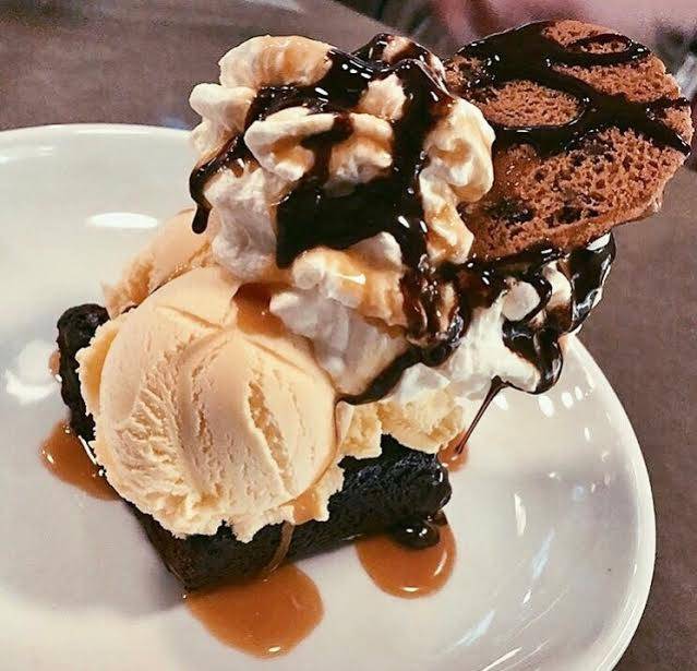 Giovannis Italian Restaurant | restaurant | 5277 Linda Vista Rd, San Diego, CA 92110, USA | 6192933333 OR +1 619-293-3333