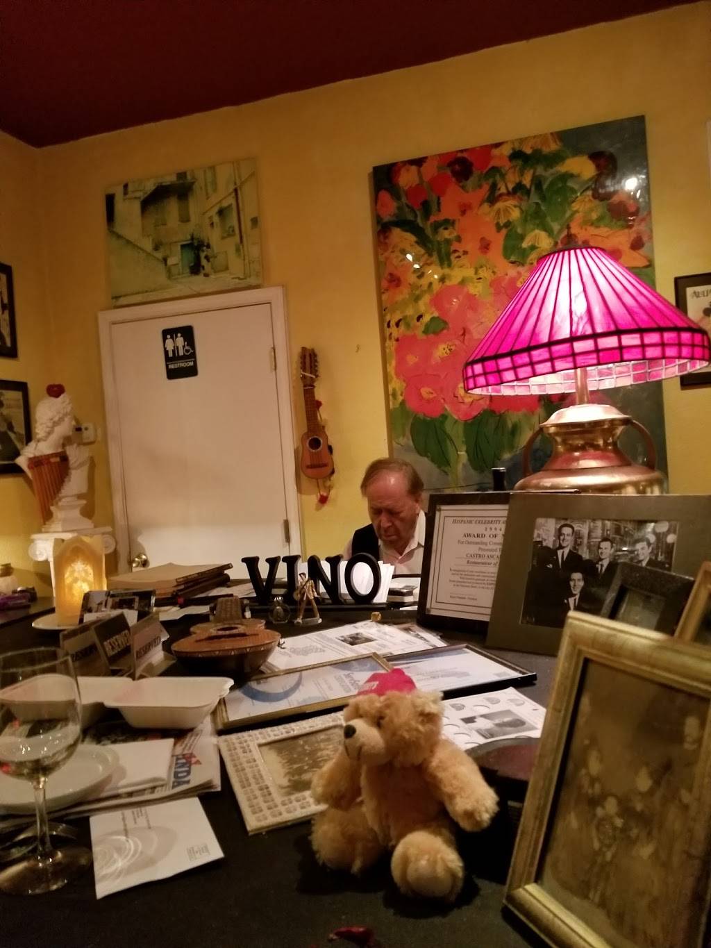 Vino Restaurant | restaurant | 3531 Plaza Way, Lafayette, CA 94549, USA | 9252841330 OR +1 925-284-1330