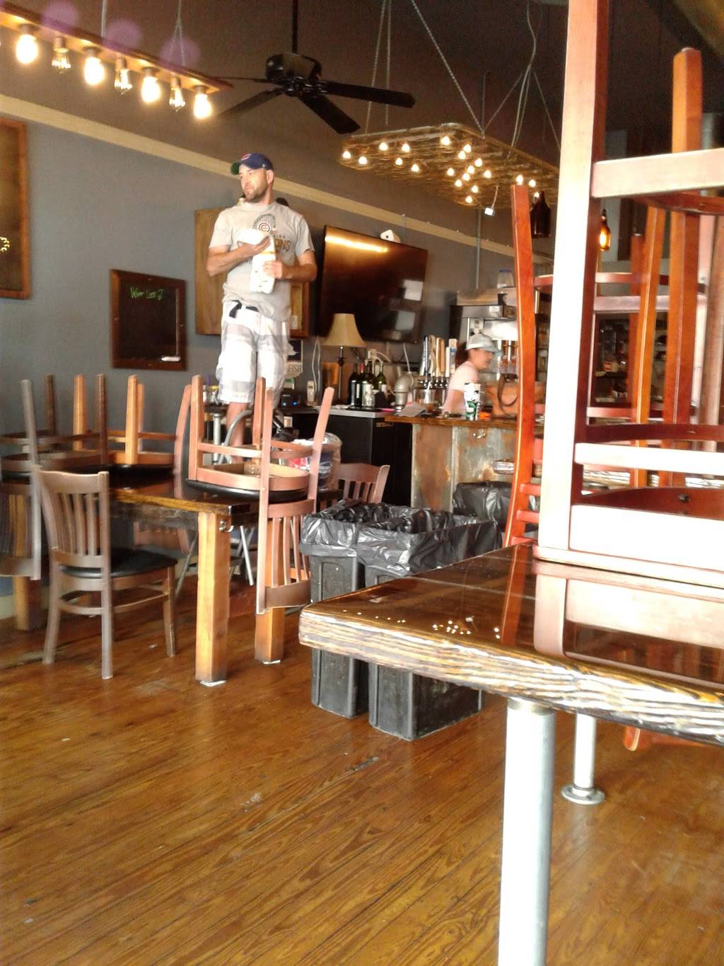 Taco Dive | restaurant | 208 N 2nd St, Fort Pierce, FL 34950, USA | 7722428635 OR +1 772-242-8635