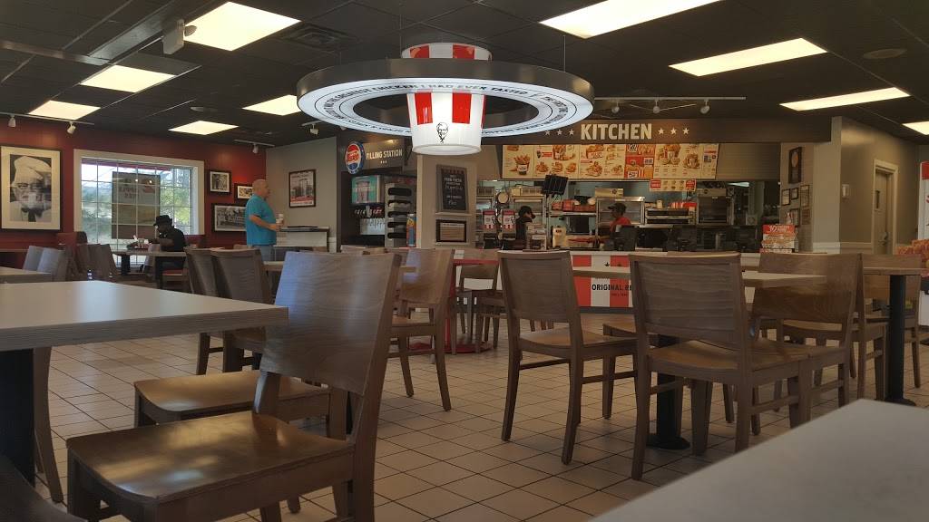 KFC | restaurant | 202 S Hill St, Griffin, GA 30224, USA | 7702273678 OR +1 770-227-3678