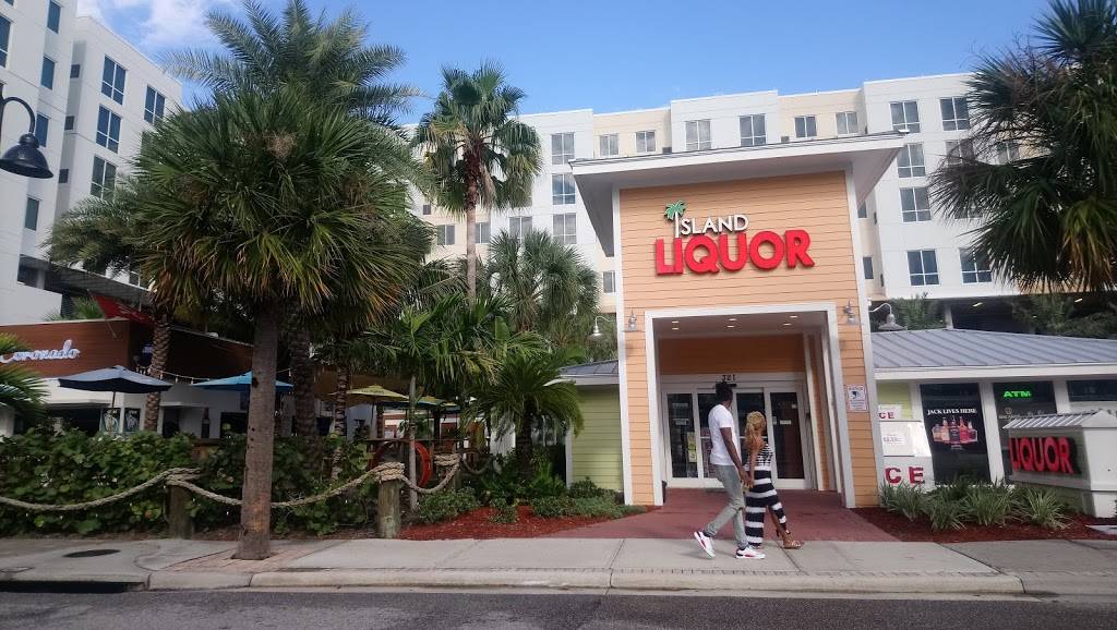 Coco Coronado | restaurant | 2433, 317 Coronado Dr, Clearwater Beach, FL 33767, USA | 7272819977 OR +1 727-281-9977