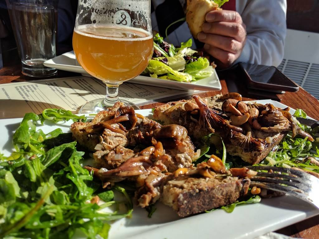 Vices & Versa | restaurant | 6631 Boul St-Laurent, Montréal, QC H2S 3C5, Canada | 5142722498 OR +1 514-272-2498