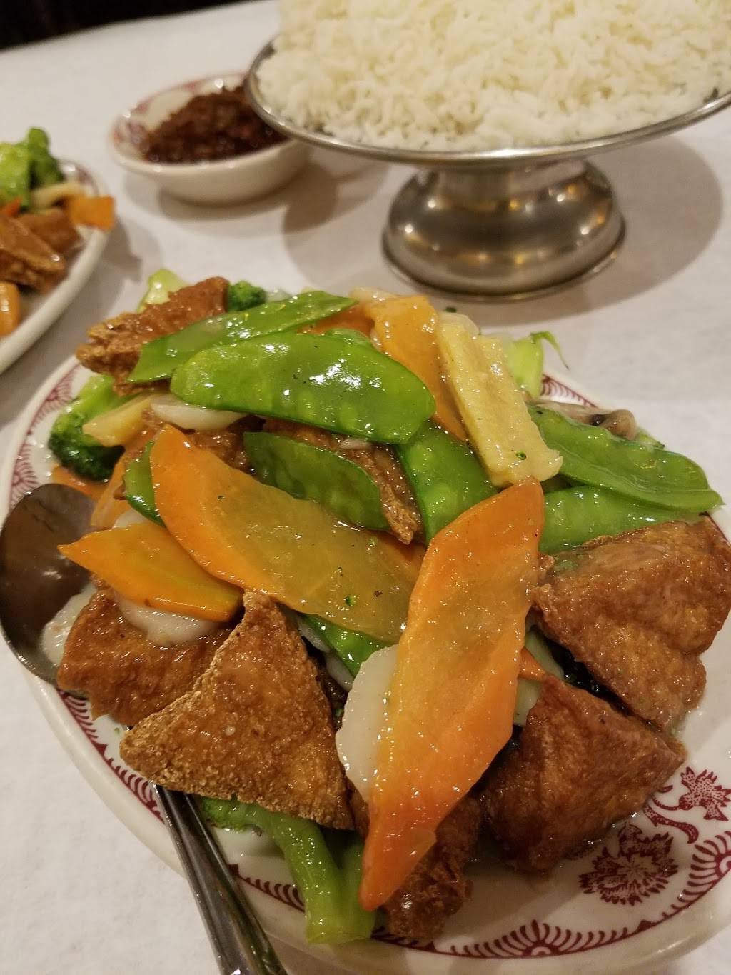 Wing Hoe Restaurant | restaurant | 5356 N Sheridan Rd, Chicago, IL 60640, USA | 7732754550 OR +1 773-275-4550