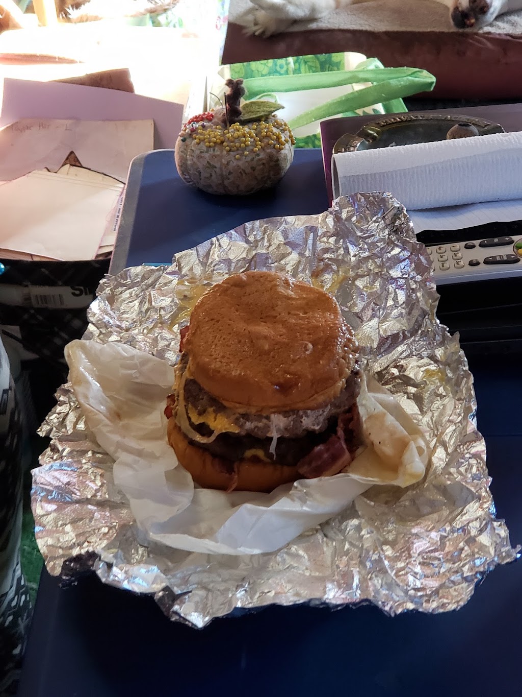 The Hut | restaurant | 3120 AZ-95, Bullhead City, AZ 86442, USA | 9285424587 OR +1 928-542-4587