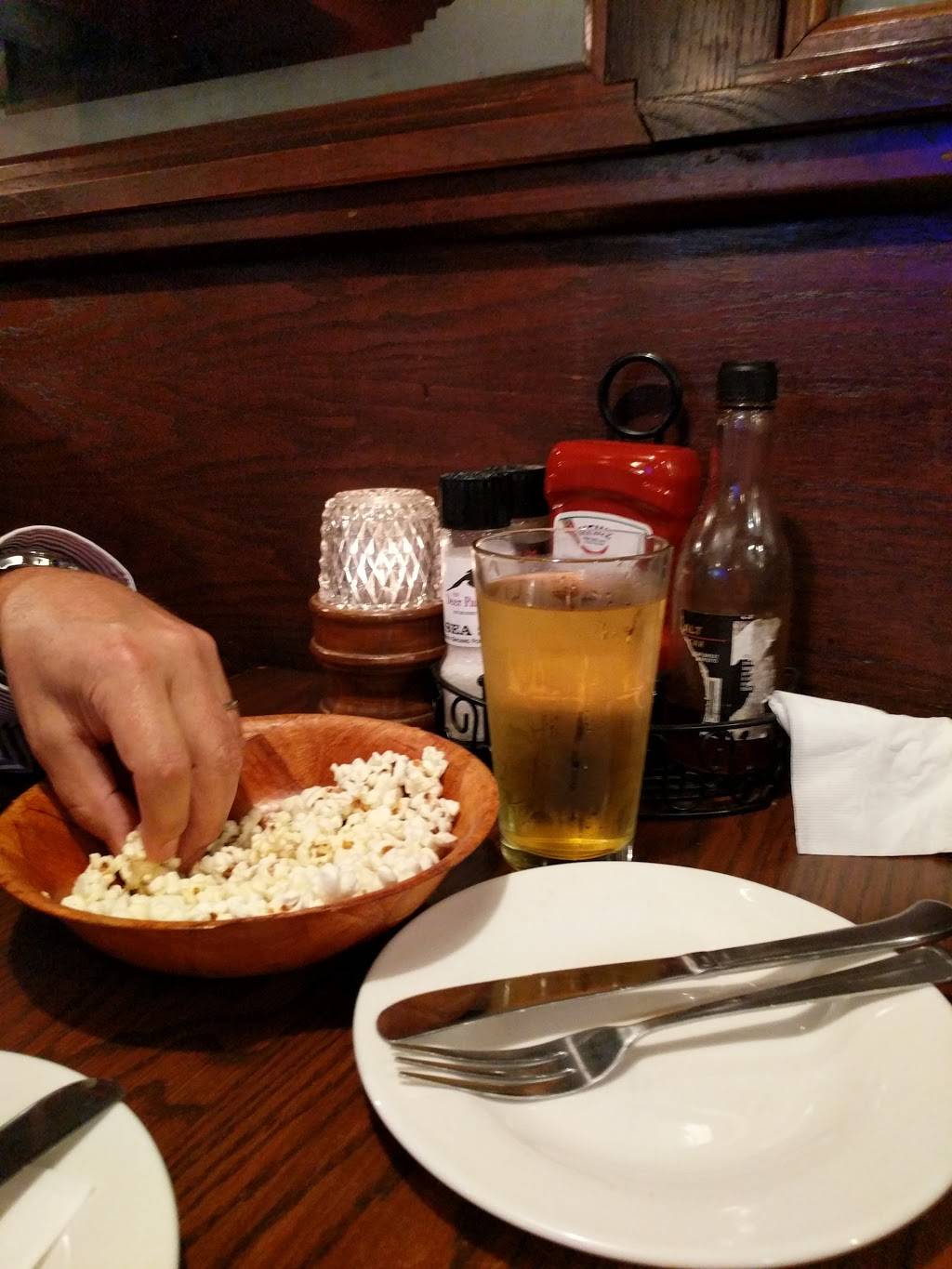 Deer Park Tavern | restaurant | 108 W Main St, Newark, DE 19711, USA | 3023699414 OR +1 302-369-9414