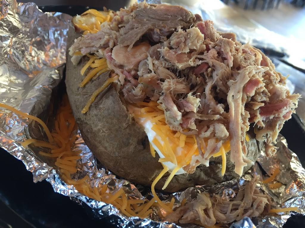 Ricks Barbecue | restaurant | 2408 S Wilson Dam Rd, Muscle Shoals, AL 35661, USA | 2568140200 OR +1 256-814-0200