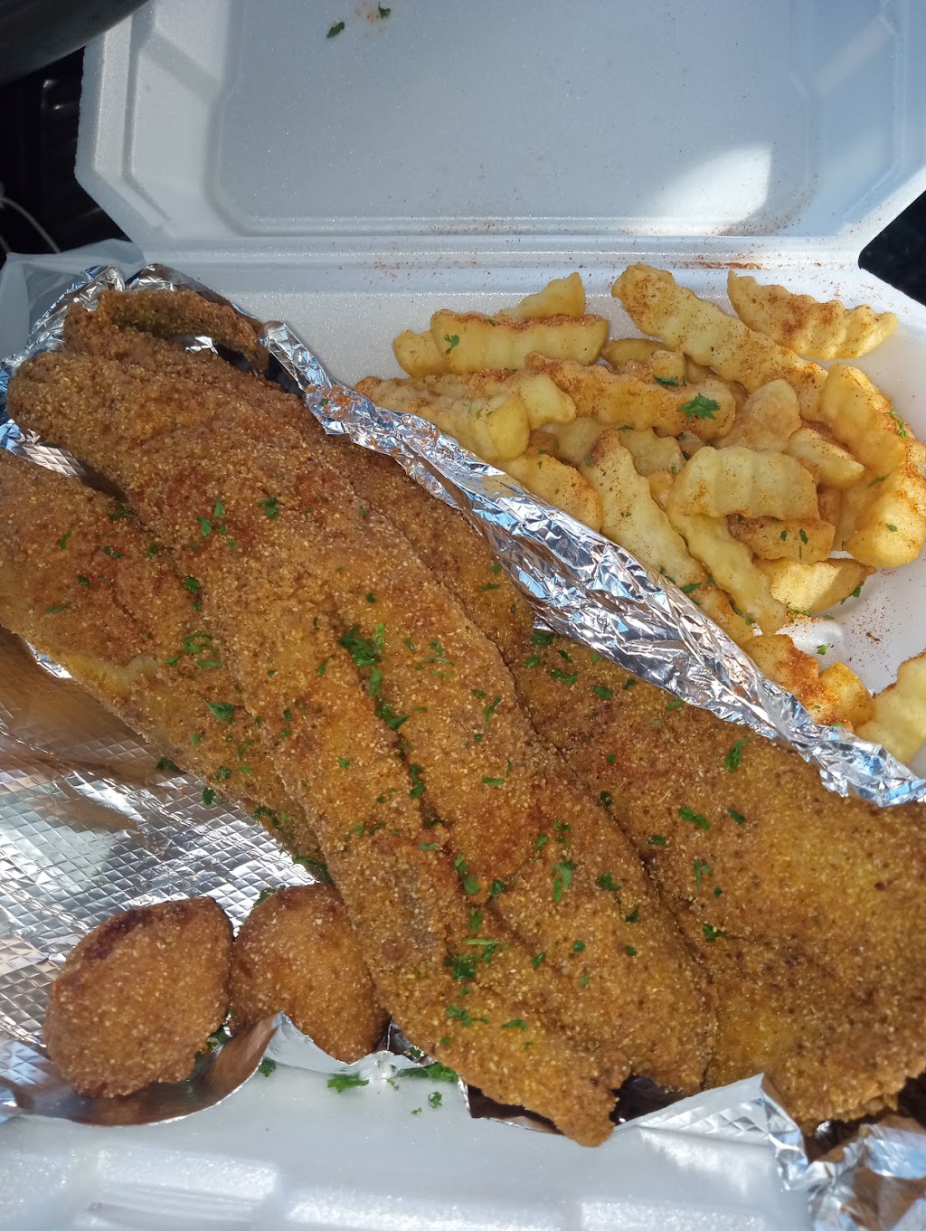 Seafood Palace | restaurant | 302 Halifax St, Petersburg, VA 23803, USA | 8047206433 OR +1 804-720-6433